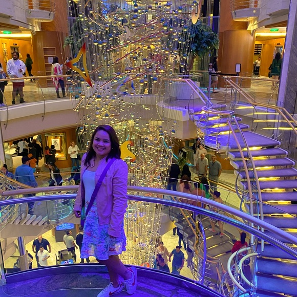 Meet your Posher, Girlie - Picture 1 of 1